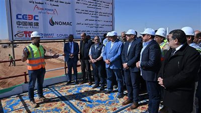 رئيس الوزراء يتفقد محطة الطاقة الشمسية التابعة لشركة «أكوا باور» بكوم أمبو