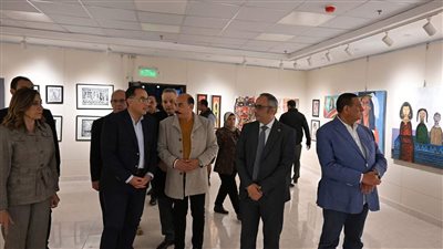 رئيس الوزراء يتفقد مركز نظم المعلومات والتحول الرقمي بأسوان