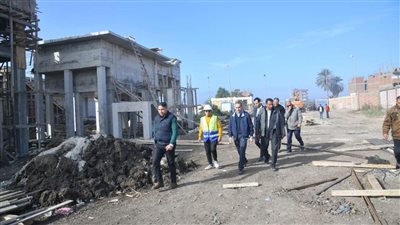 محافظ الغربية يتفقد مشروعات حياة كريمة في جولة مفاجئة بزفتى