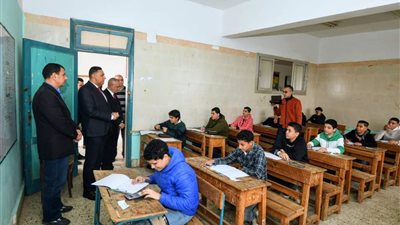 محافظ الدقهلية يتفقد سير امتحانات الشهادة الإعدادية 