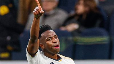 فى الليجا الإسبانى ريمونتادا ريال مدريد تنقذه من فخ الميريا وفوز برشلونة 