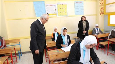وزير التعليم ومحافظ الفيوم يتفقدان سير أعمال لجان امتحانات الشهادة الإعدادية بالمحافظة