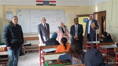 مدير تعليم القاهرة يتفقد لجان امتحانات الشهادة الإعدادية وثانية ثانوى بعين شمس 