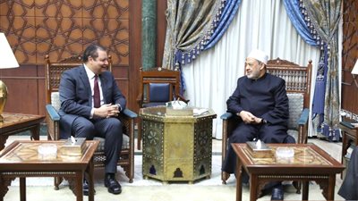 شيخ الأزهر: علينا تسخير الجهود لما فيه مصلحة المواطنين للرعاية الصحية