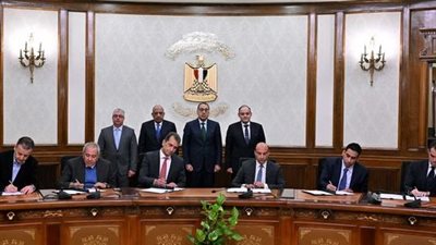 توقيع 5 اتفاقيات بين «اقتصادية قناة السويس» وعدد من شركات القطاع الخاص