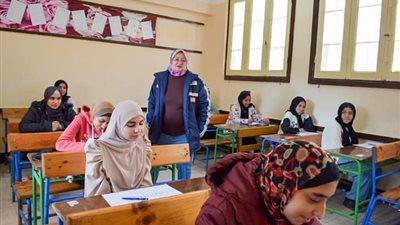  إحالة رئيس لجنة ومراقب أول للتحقيق آخر يوم امتحانات الشهادة الإعدادية ببورسعيد 