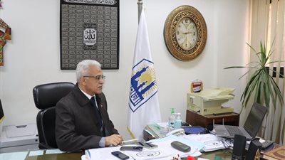 مدير تعليم القاهرة يتابع ختام غرفة عمليات امتحانات الشهادة الإعدادية 