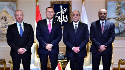 وزير الطيران المدنى يستقبل سفير دولة قطر لتعزيز آليات التعاون المشترك في مجال الطيران المدني