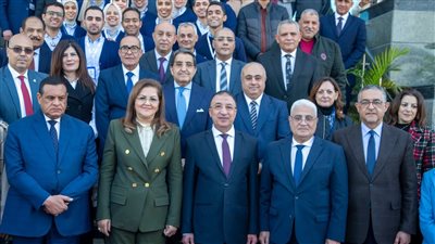 «التخطيط» و«التنمية المحلية» يفتتحان مركز خدمات مصر في الإسكندرية