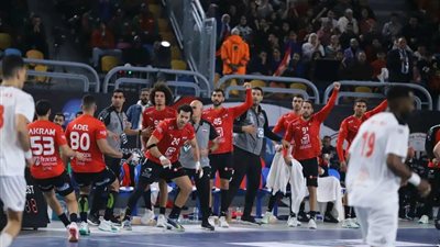 منتخب مصر لكرة اليد يتقدم على الجزائر فى نهائي بطولة إفريقيا 