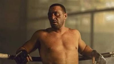 تامر حبيب يشيد بصناع مسلسل جولة أخيرة: «مبروك يا جامدين»