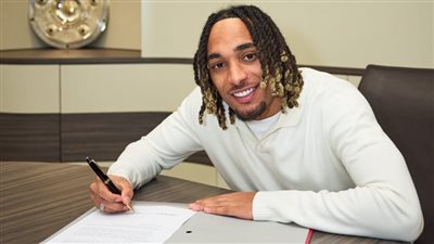 بايرن ميونخ يتعاقد رسميًا مع الفرنسي ساشا بوي لمدة 5 سنوات