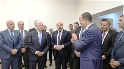 وزير التعليم العالى ومحافظ أسوان يتفقدان مركز إبداع مصر الرقمية بمقر الجامعة