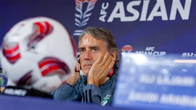 مدرب السعودية في أزمة بسبب محترفي دوري روشن