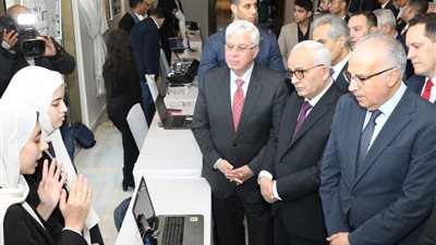 حلول علمية لتغير المناخ وأزمة نقص المياه داخل مؤتمر نظام التعليم «STEM»