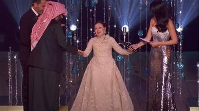 تدخل تركي آل الشيخ.. كواليس إقناع الفنانة نجاة للظهور بحفل Joy Awards بالرياض