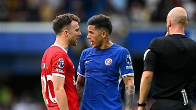 قمة نارية بين ليفربول وتشيلسي في الدوري الإنجليزي