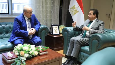 ممثل منظمة الصحة العالمية يشيد بنجاح مصر في العديد من الملفات 