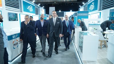 الرعاية الصحية: ندعم الصناعات الطبية من الأدوية والأجهزة والمستلزمات مصرية الصنع