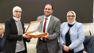 وزارة الصحة تنظم ورشة عمل لتقييم الخطط التدريبية وتكرم المتميزين