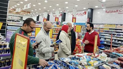 تحرير 142 مخالفة متنوعة خلال حملات على المخابز البلدية والأسواق بالمنيا
