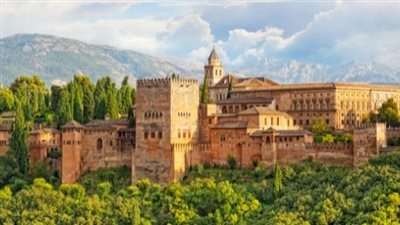 كارثة جديدة تجتاح مدن الأندلس الكبرى وتهدد ما بقي من ملامحها 