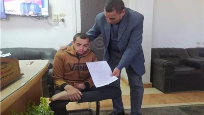 وزارة العمل: توفير وظيفة لشاب من ذوي الهمم بالوادي الجديد