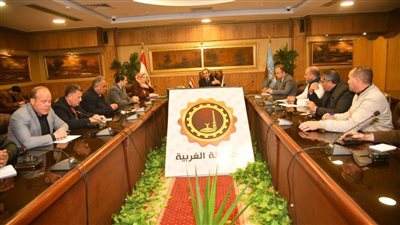 لتشديد الرقابة على الأسواق.. تفاصيل اجتماع محافظ الغربية مع رؤساء المراكز والمدن 