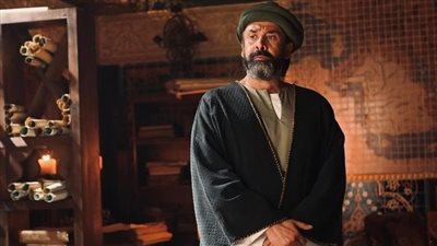 كريم عبد العزيز يكشف صورا من شخصيته في مسلسل الحشاشين 