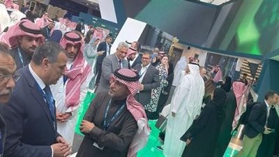 وزير الإنتاج الحربي يناقش سبل التعاون المشترك مع ممثلي عدد من الشركات 