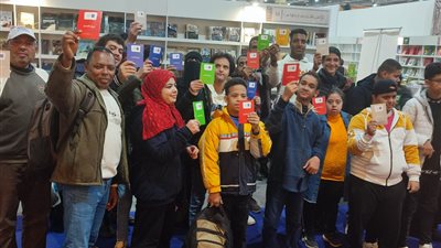 تعليم القاهرة: استمرار توافد طلبة المدارس وذوى الهمم للمشاركة بفعاليات معرض الكتاب 