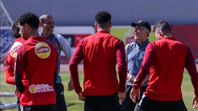 مارسيل كولر يقود تدريبات قوية للاعبي الأهلي