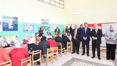 وزير التعليم يناقش المعلمين الجدد الناجحين «بمسابقة 30 ألف معلم» بشأن أهمية التدريب 