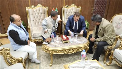 تفاصيل لقاء محافظ المنوفية بوفد من ذوي الهمم وقصار القامة بمكتبه