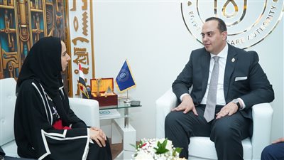 رئيس الرعاية الصحية يؤكد أهمية توقيع اتفاقية حول اقتصاديات الصحة