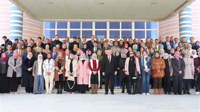 رضا حجازي: تطوير التعليم لا يتم إلا من خلال المعلم (صور)