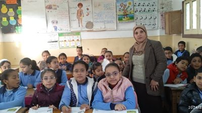 انتظام الدراسة في أول أيام الفصل الدراسي الثاني بمدارس البحيرة(صور)