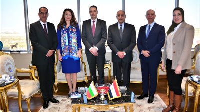 وزير الطيران المدني يلتقي وزير النقل والاتصالات البلغارى لبحث أوجه التعاون في مجال النقل الجوي