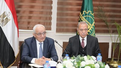 توجيه عاجل من وزير التعليم بشأن تسليم الكتب الدراسية وحصص المشاهدة بالمدراس