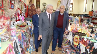 مدير تعليم القاهرة يفتتح معرض «أهلا رمضان» بديوان عام المديرية (صور)