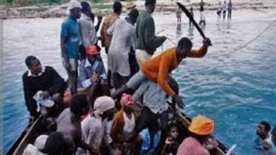 القبض على 60 مصريا بأحد قوارب الهجرة غير الشرعية في ليبيا