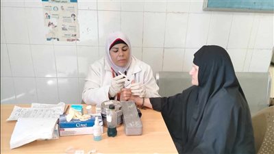 الكشف على 1600حالة خلال قافلة طبية مجانية بقرية الزورة بمركز مغاغة بالمنيا