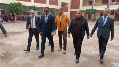وكيل «تعليم الجيزة» يجري متابعات ميدانية في ثاني أيام الفصل الدراسي الثاني (صور)