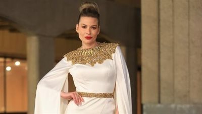 باميلا الكيك تمثل الحضارة العراقية بفستان أنيق (صور)