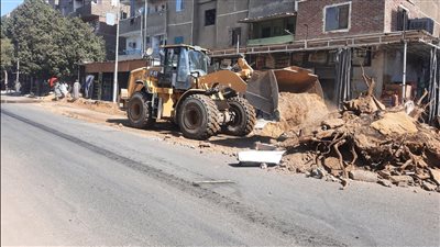 الوحدات المحلية بأسوان تواصل إزالة التعديات ضمن الموجه الـ 22