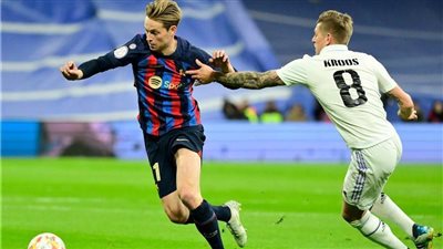 تقارير.. برشلونة حدد سعر بيع دى يونج ويستهدف بيعه فى البريميرليج