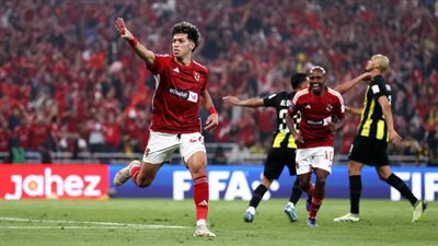 تركي آل الشيخ يظهر دعمًا لنجم الأهلي بعد تعليق مثير للجدل