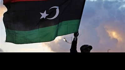 محلل سياسي يكشف تفاصيل صراع الديبية ومحافظ مصرف ليبيا المركزي 