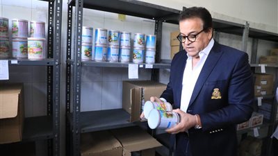 وزير الصحة يوجه بالإسراع في ميكنة منظومة صرف ألبان الأطفال