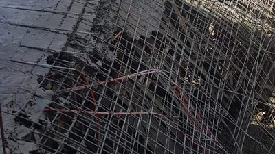 تفاصيل مصرع وإصابة 5 عمال أسفل منزل تحت الإنشاء ببني مزار 